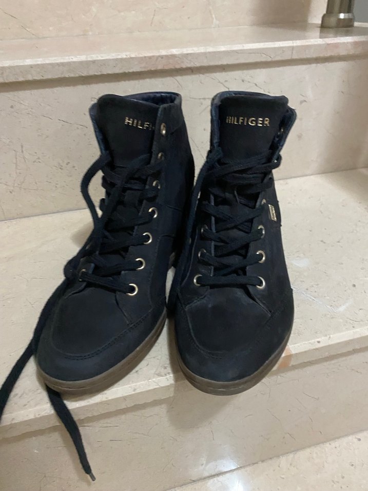 Siyah Süet Kadın Dolgu Topuklu ayakkabı - Görsel 2