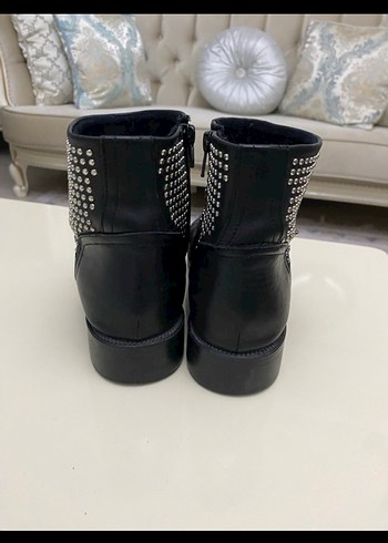 Siyah Deri Perçinli Rock Punk Bot - Görsel 3