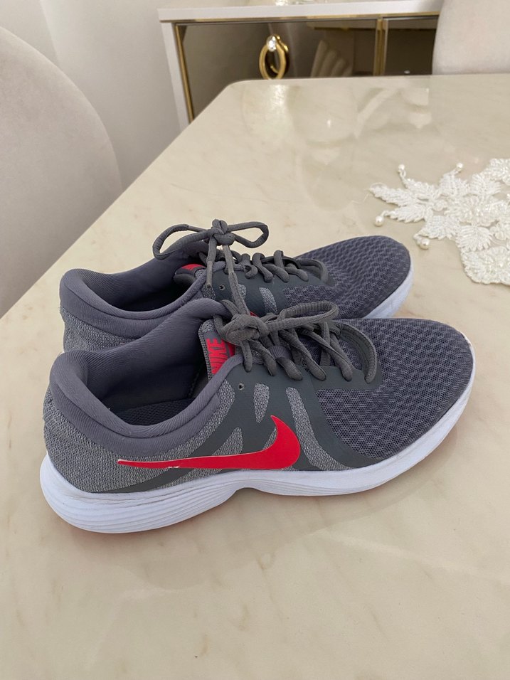 Orjinal marka Gri Nike Spor Kadın Sneaker - Görsel 2