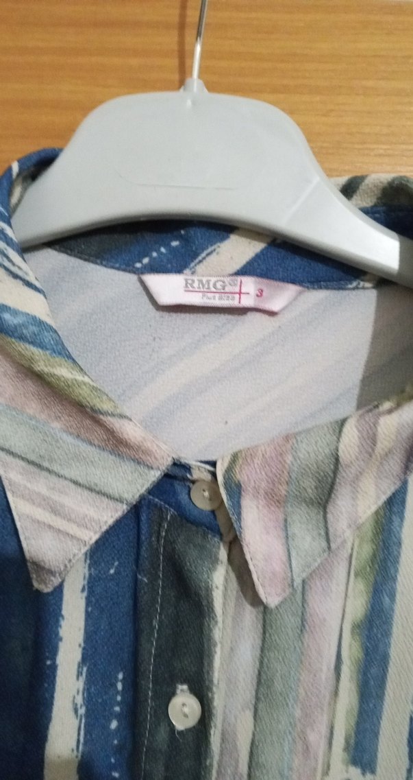 Düğmeli Uzun Kollu Batik Desenli Kadın Gömlek - Görsel 2