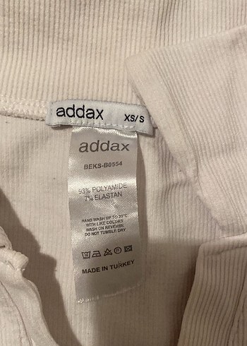 Beyaz V Yaka Kısa Kollu bluz - Görsel 2