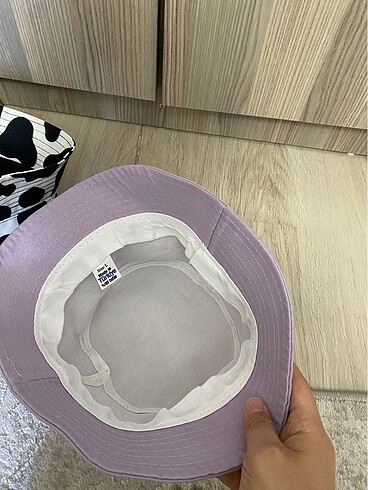 Diğer Lila şapka