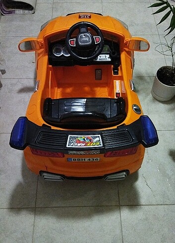  12 V akülü araba 