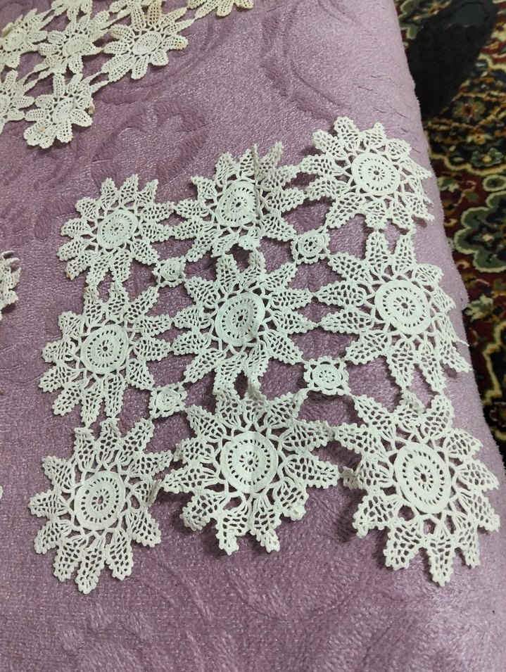 Beyaz El Yapımı Dantel Motifleri - Görsel 3