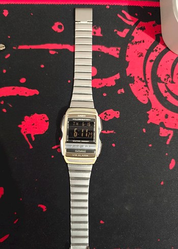 1990'S vintage Casio futurist kol saati