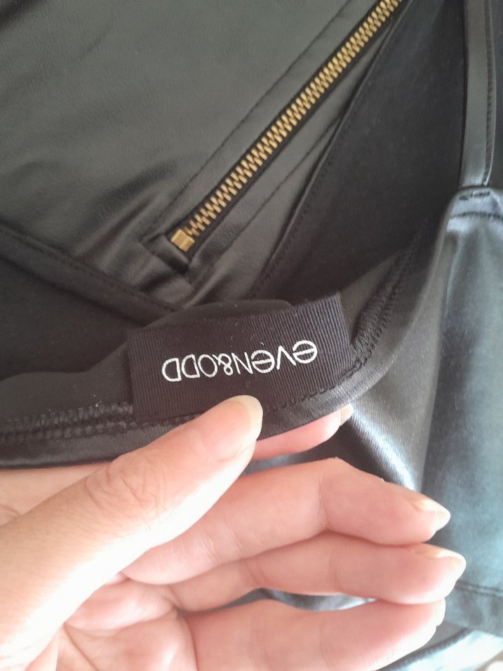 Siyah Deri Strappy V Yaka Mini Bustiyer - Görsel 4