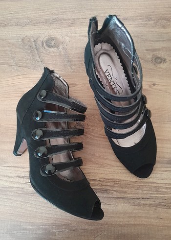 Siyah Bağcıklı Kadın Dolgu Topuk Ayakkabı - Görsel 2