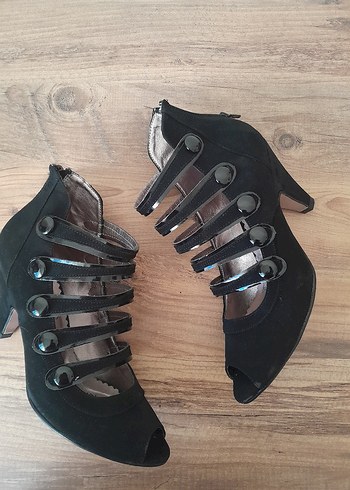 Siyah Bağcıklı Kadın Dolgu Topuk Ayakkabı - Görsel 3