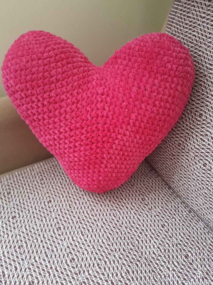 Pembe Kalp Şeklinde Yumuşak Yastık - Görsel 2