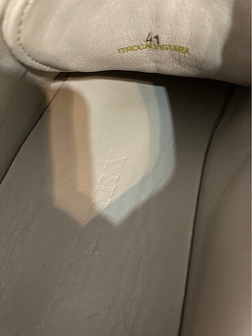 41 Beden ten rengi Renk Orjinal Burberry