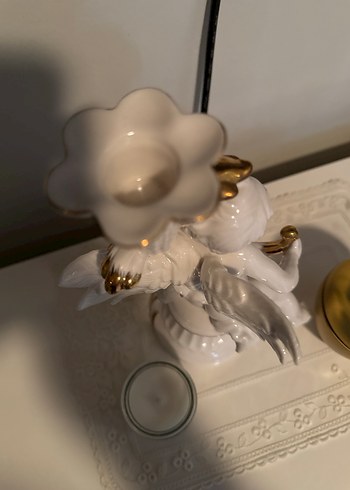 Beyaz ve Altın Detaylı Melek Biblo - Görsel 3