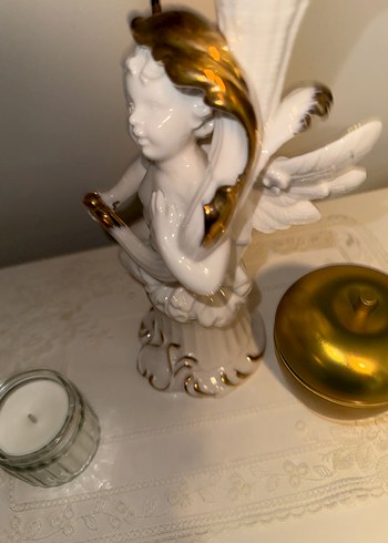 Beyaz ve Altın Detaylı Melek Biblo - Görsel 5