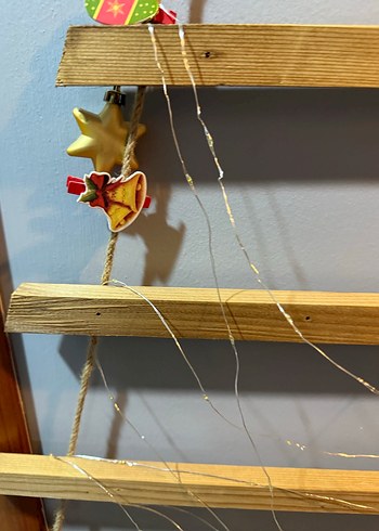 Çocuklar için Çok Renkli Ahşap Raf - Görsel 3