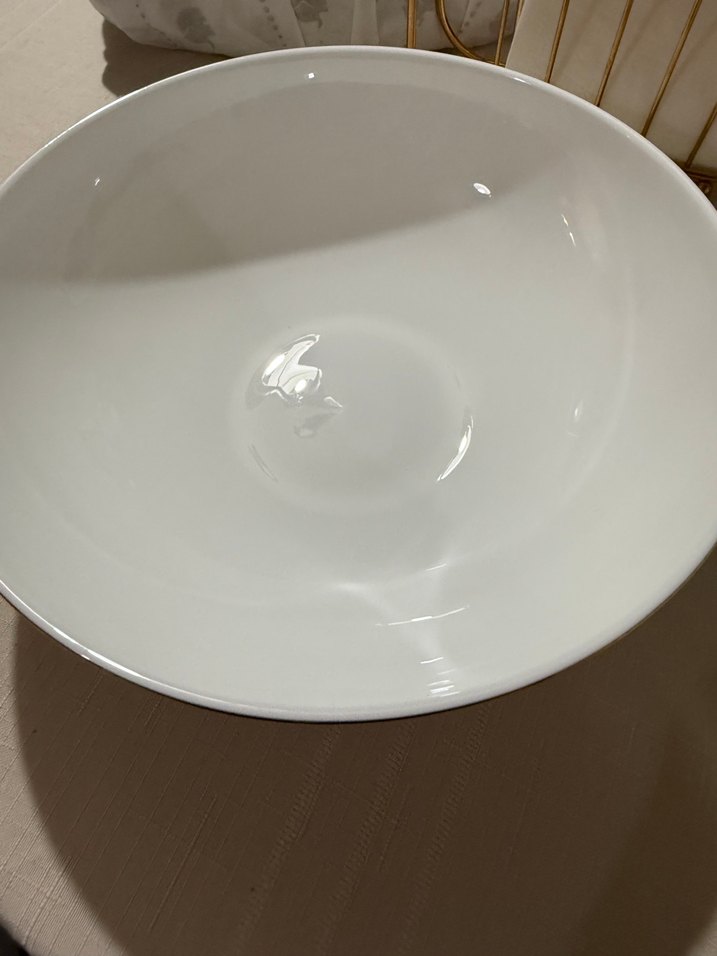 Parlak Beyaz Yuvarlak Servis Kabı - Görsel 2