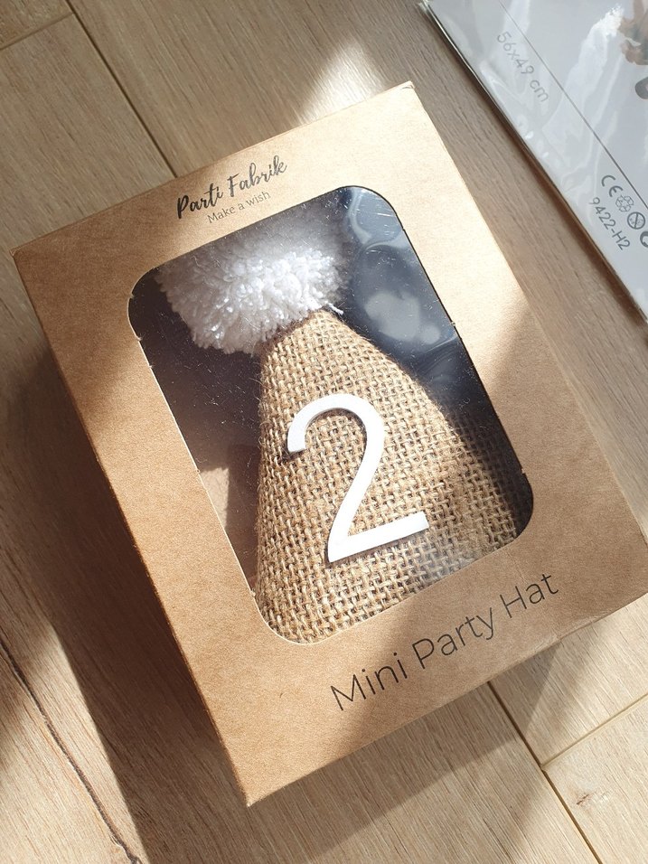 Beyaz Ponponlu Doğum Günü Şapkası 2 yaş doğumgünü parti - Görsel 2