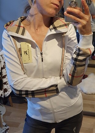 Burberry beyaz kapüşonlu kapşonlu sweatshirt fermuarlı etiketli