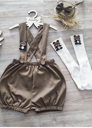 Zara Feriatolye pasta patlatma doğumgünü erkek bebek salopet tulum