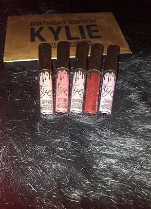 KYLIE ruj seti 