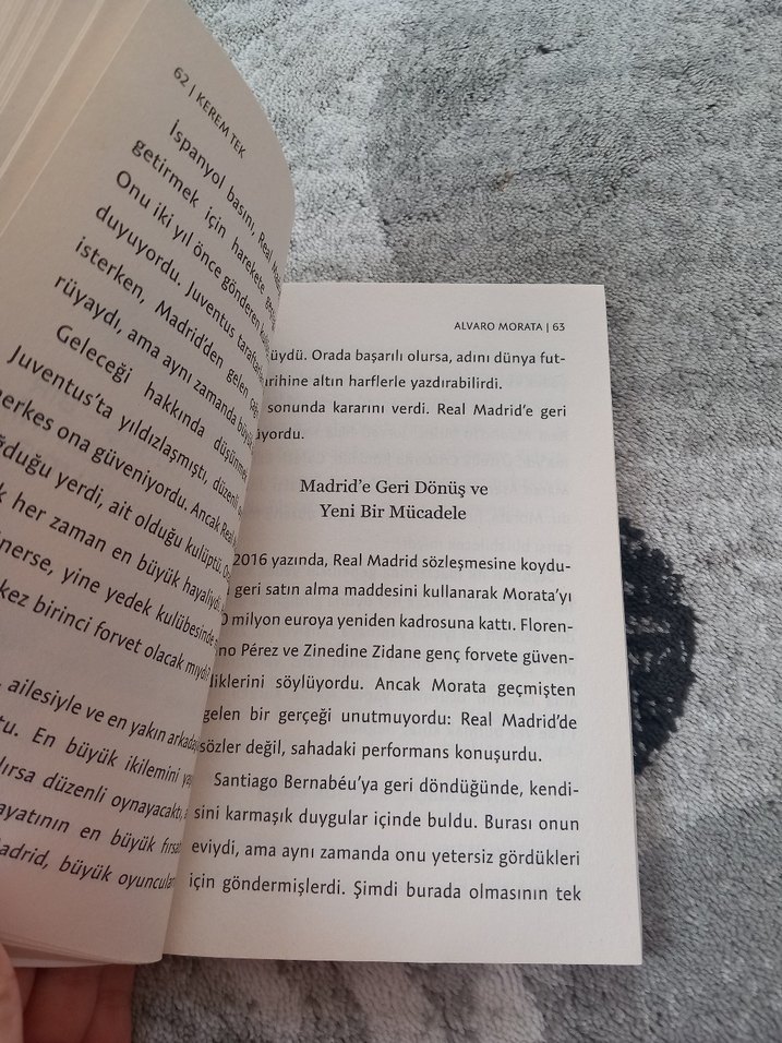 Álvaro Morata Ahşap Kapaklı Spor Kitabı - Görsel 4