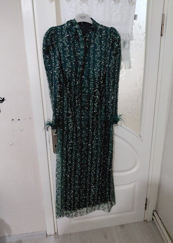 Yeşil İşlemeli Uzun Kollu Abiye Elbise şal dahil - Görsel 2