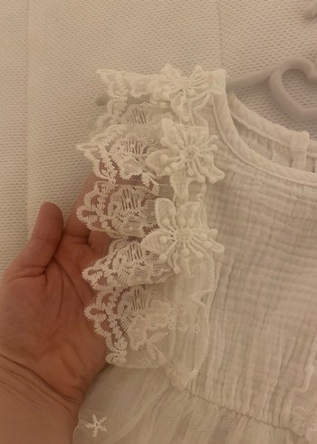 Beyaz Dantel Detaylı Kız Elbisesi - Görsel 8