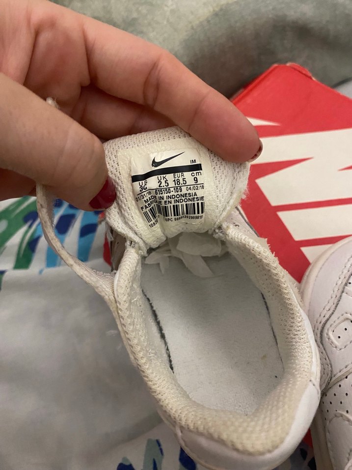 Beyaz Erkek Çocuk Spor Ayakkabı Velcro 18.5 numara - Görsel 3