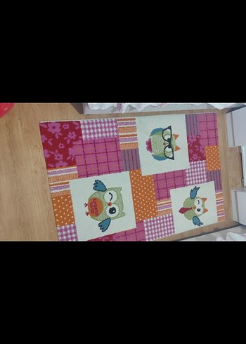 Çocuklar için renkli desenli halı - Görsel 2