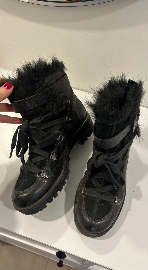 Kürk Detaylı Siyah Deri Yüksek Topuklu Bot - Görsel 3