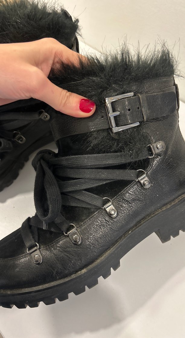 Kürk Detaylı Siyah Deri Yüksek Topuklu Bot - Görsel 4