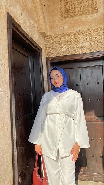 Beyaz kimono takım