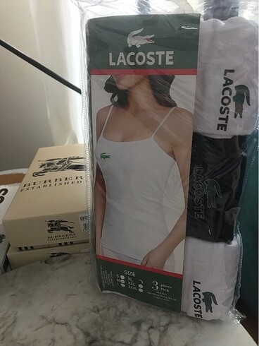 xl Beden beyaz Renk Üç adet kadın atlet lacoste