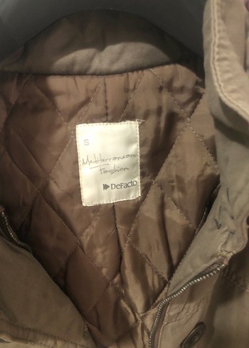 Düğmeli Kahverengi mont kapüşonlu - Görsel 4