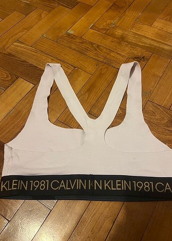 Bej Calvin Klein Baskılı Spor Sütyeni