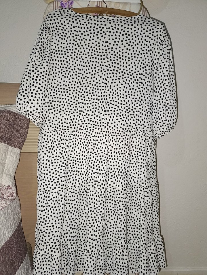 V Yaka Puantiyeli Midi Elbise - Görsel 3