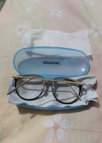 Siyah Kadın Gözlüğü - Görsel 2