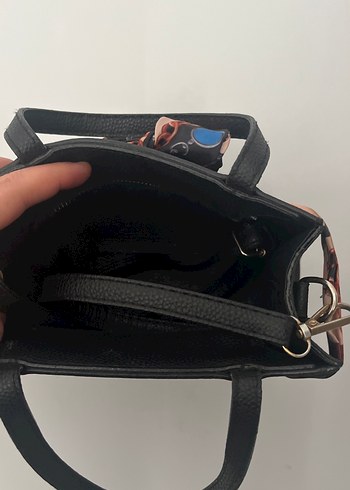 Kemer Detaylı Siyah Yılan Desenli Deri Çanta - Görsel 3