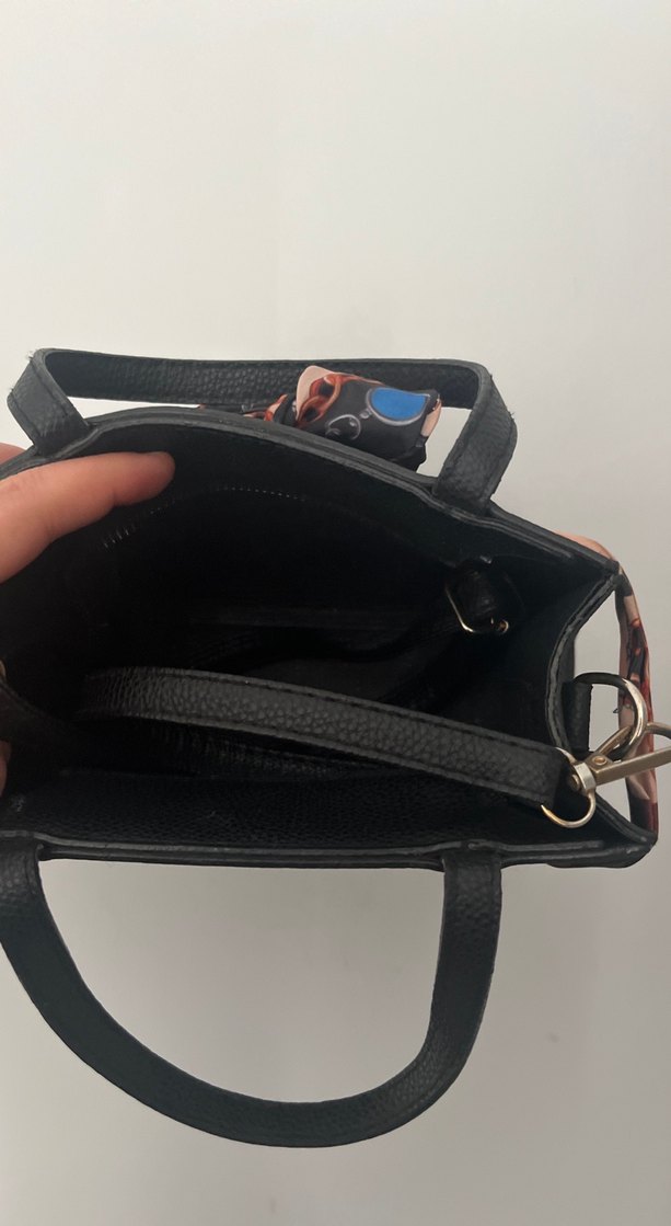 Kemer Detaylı Siyah Yılan Desenli Deri Çanta - Görsel 3