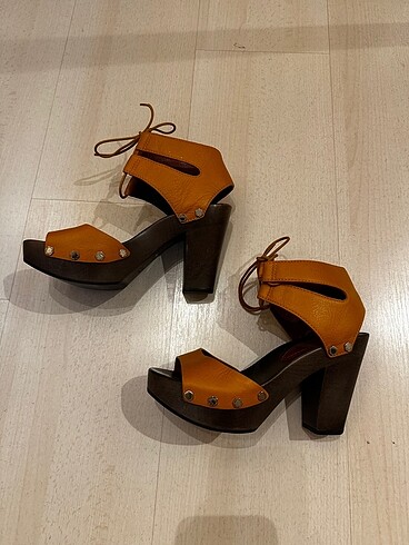 37 Beden Marc Jacobs Topuklu Sandalet