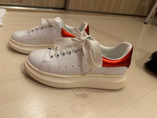 37 Beden Alexander McQueen Sneakers