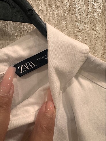 Zara Zara Arkası Düğmeli Gömlek