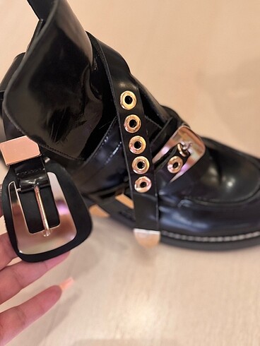 Balenciaga Balenciaga Bot