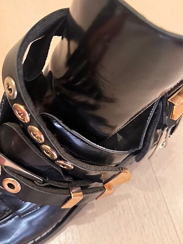 38 Beden Balenciaga Bot