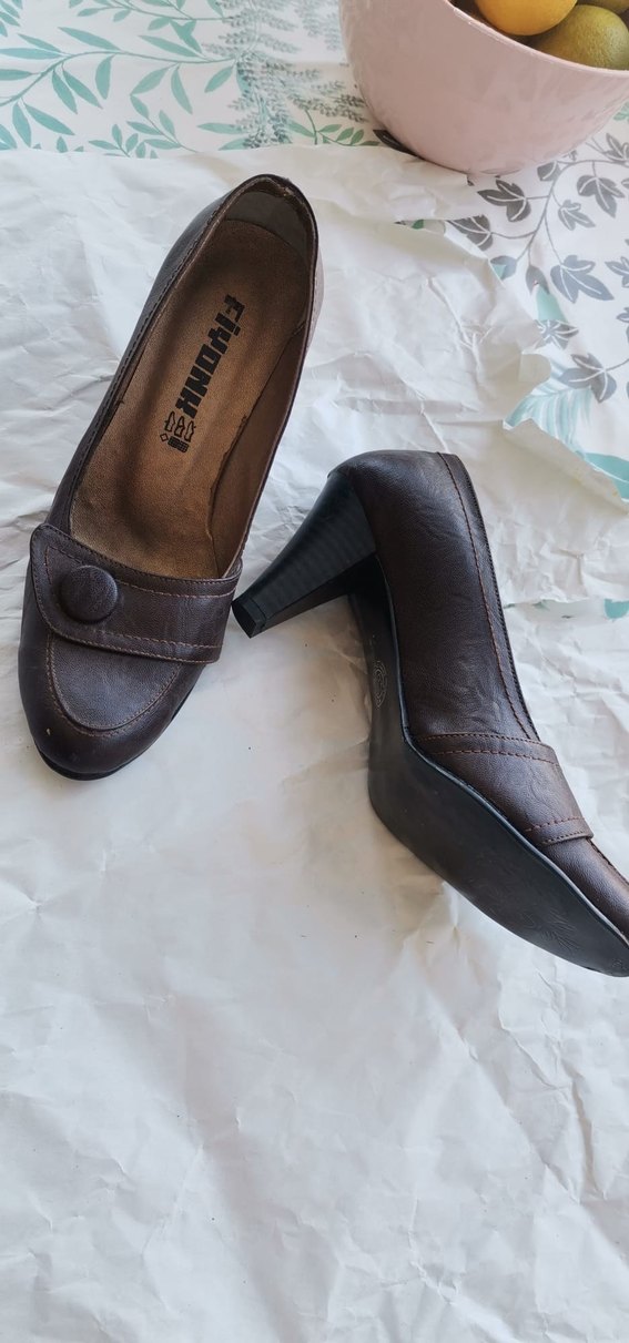 Düğmeli Kahverengi bayan ayakkabi - Görsel 3