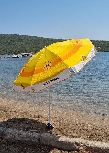 plaj deniz bahçe şemsiyesi
