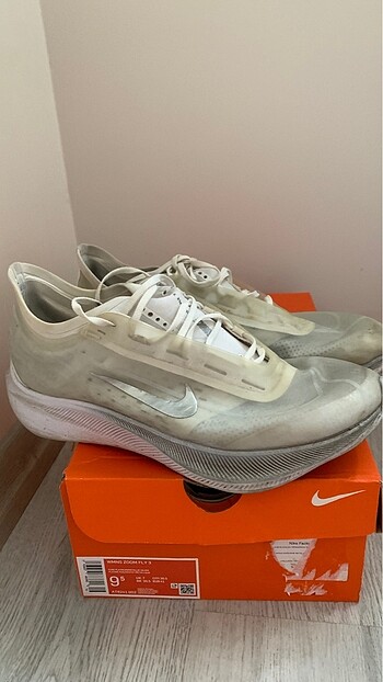 Nike Zoom Fly 3