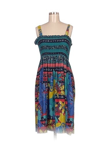 Zara Günlük Elbise %70 İndirimli.