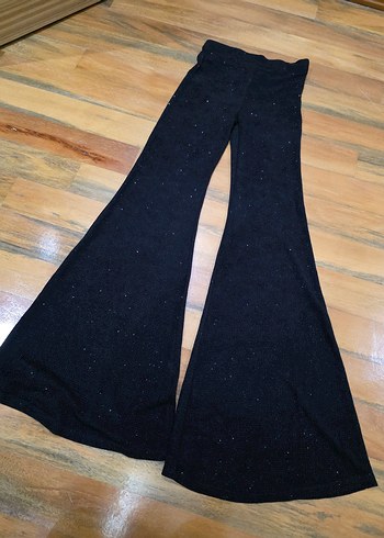 Bershka Kadın Siyah Parlak Geniş Paça Pantolon