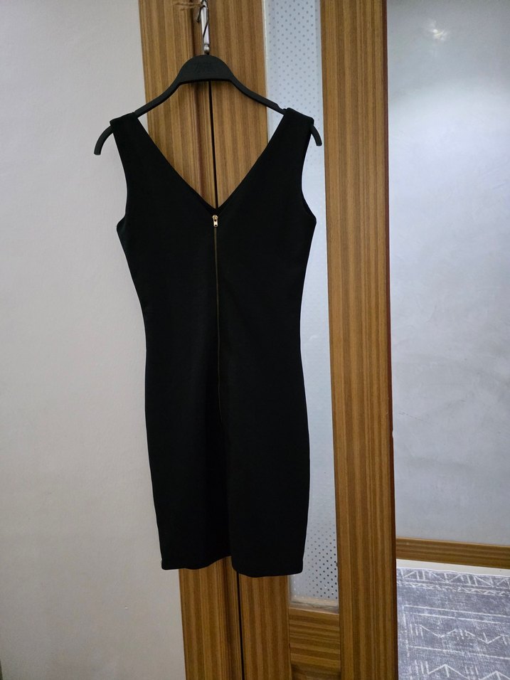 Siyah V Yaka Mini Kadın Abiye Elbise - Görsel 3