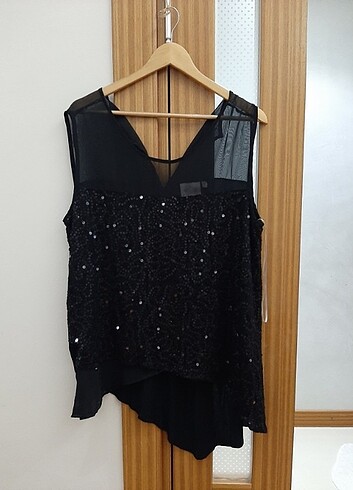 Pul boncuk işleme bluz 
