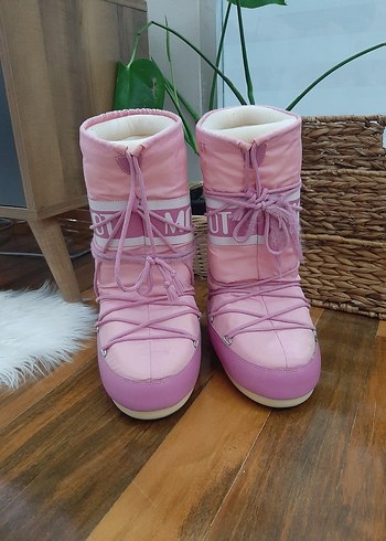 Pembe Bağcıklı Kadın Botları